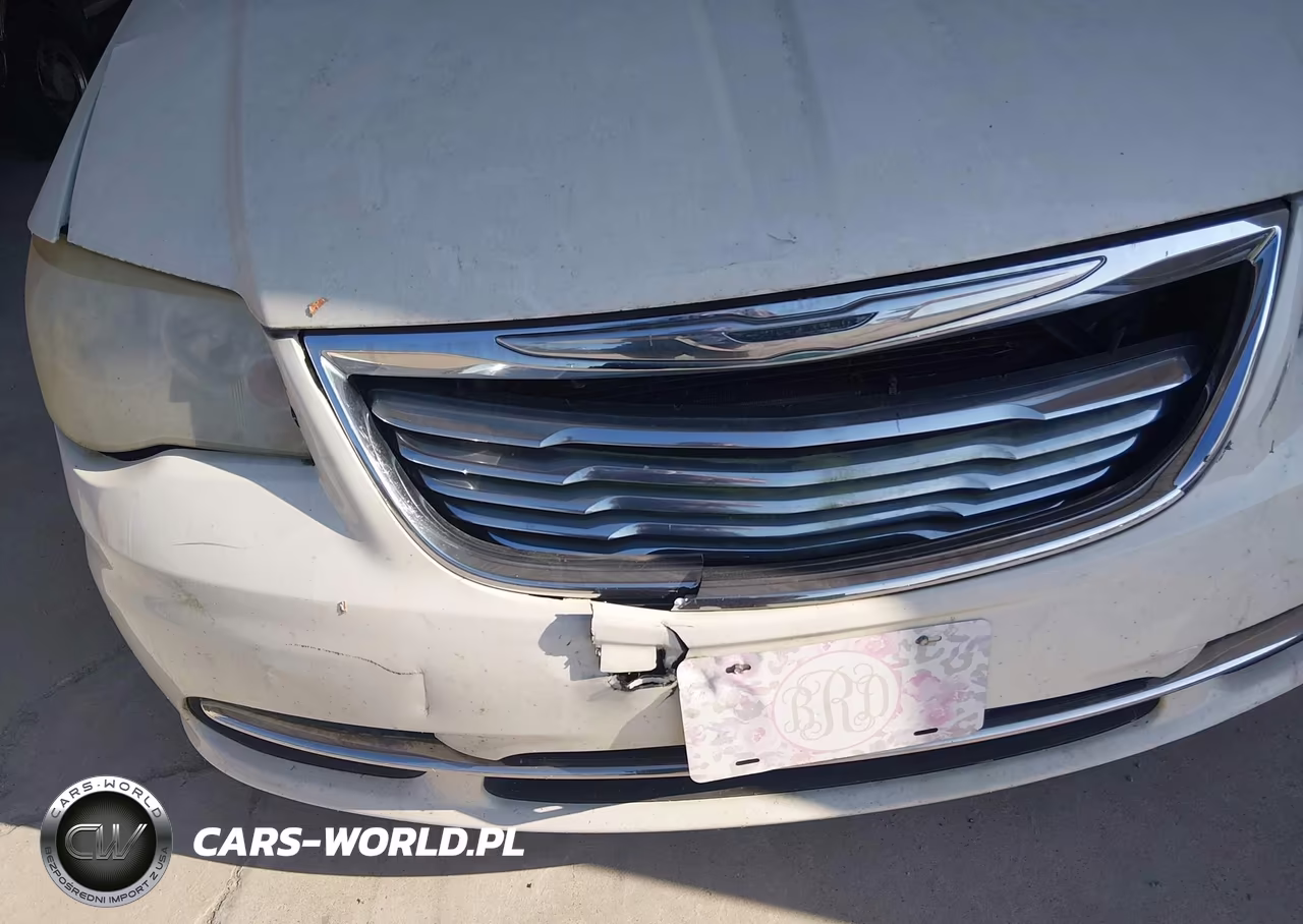 2011 Chrysler Town & Country Touring-L VIN:2A4RR8DG9BR716837 - 6