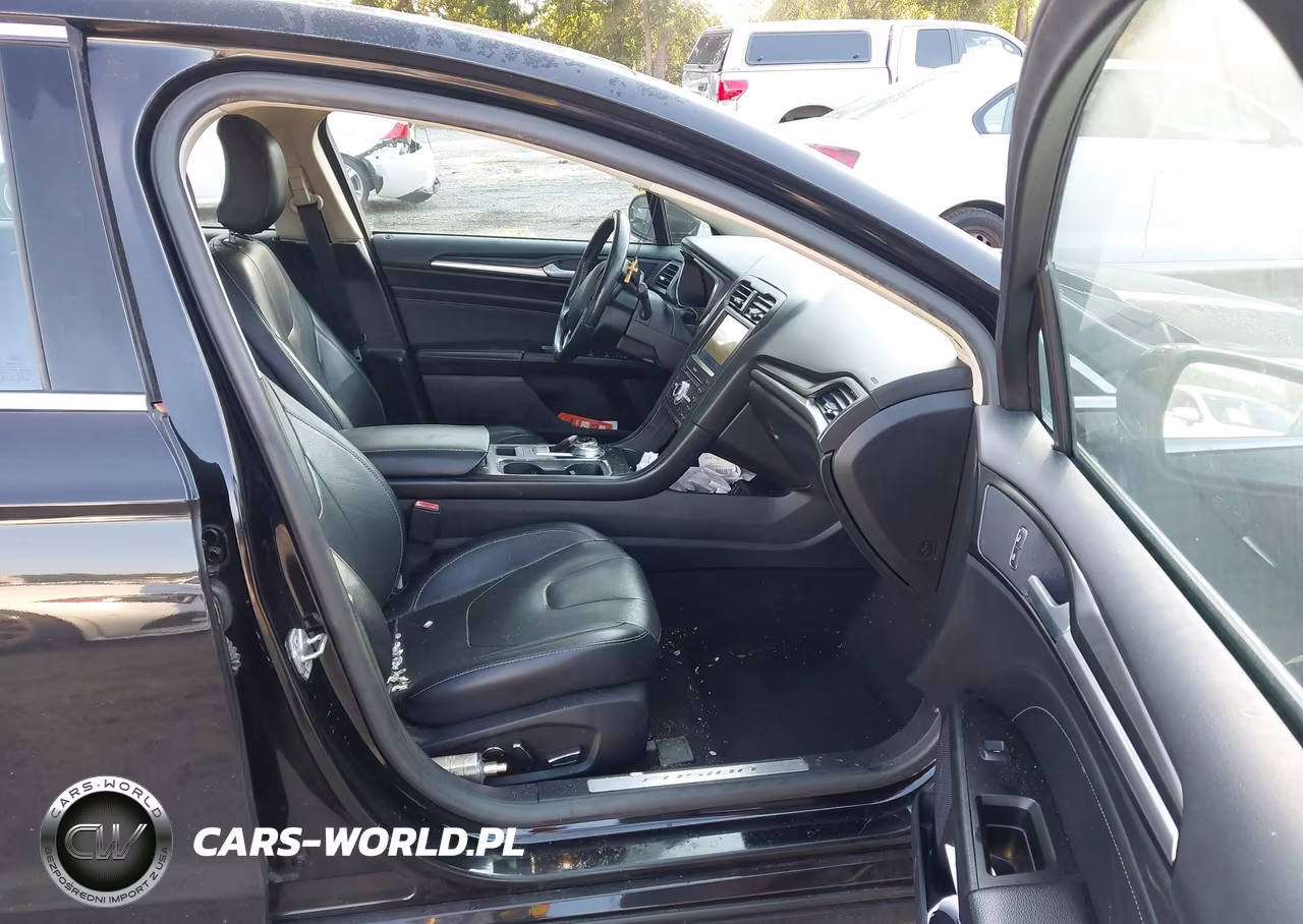 2019 Ford Fusion Titanium VIN:3FA6P0D9XKR263572 - 5