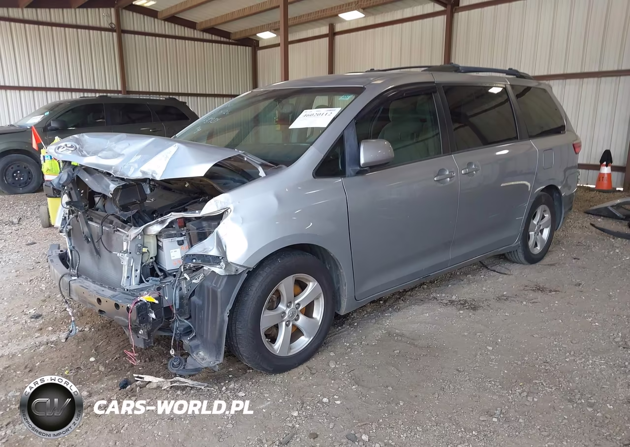 2015 Toyota Sienna Le 8 Passenger VIN:5TDKK3DCXFS535934 - 2