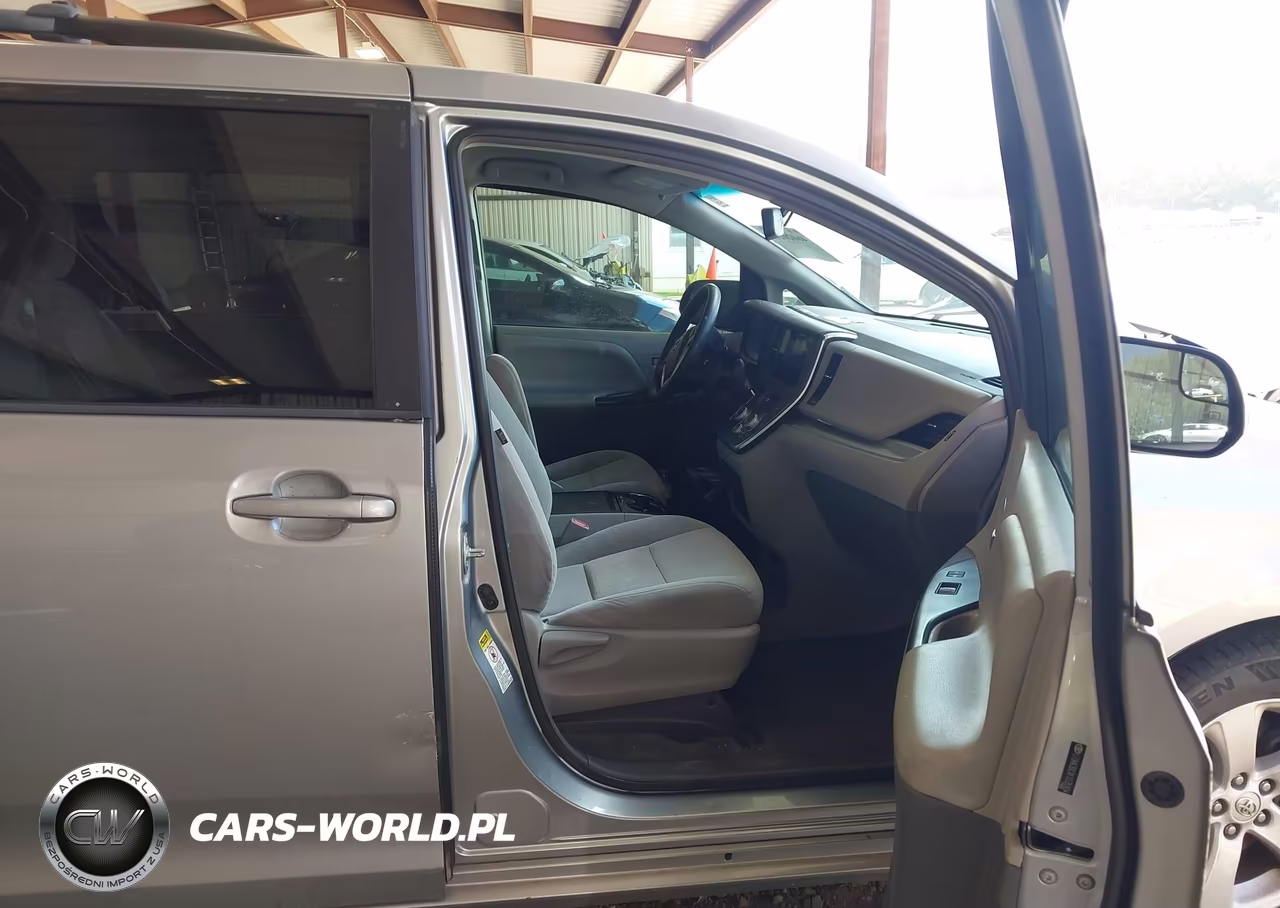 2015 Toyota Sienna Le 8 Passenger VIN:5TDKK3DCXFS535934 - 5