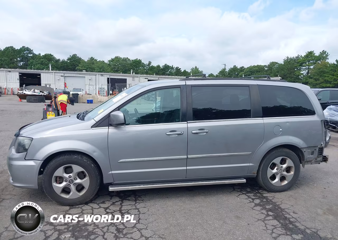 2013 Chrysler Town & Country Touring VIN:2C4RC1BG6DR661042 - 15