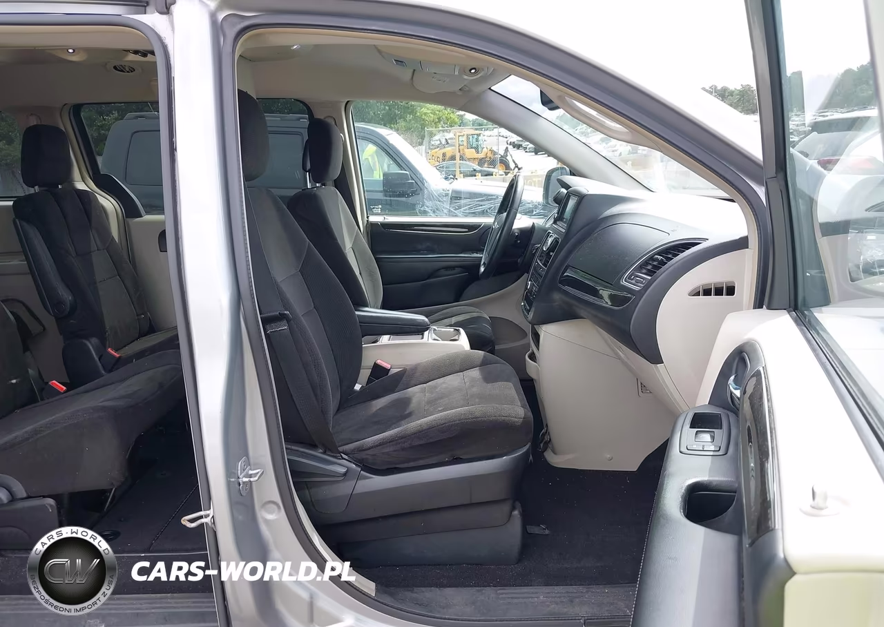 2013 Chrysler Town & Country Touring VIN:2C4RC1BG6DR661042 - 5