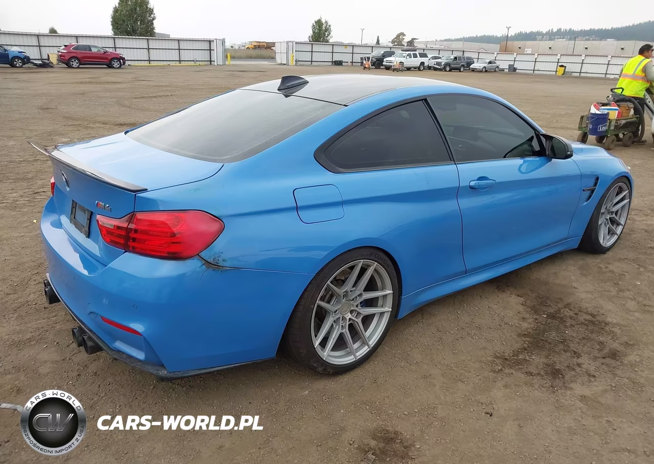 2015 BMW M4 VIN:WBS3R9C53FK332809 - 4