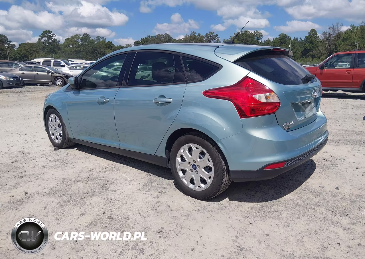 2012 Ford Focus Se VIN:1FAHP3K20CL182712 - 3