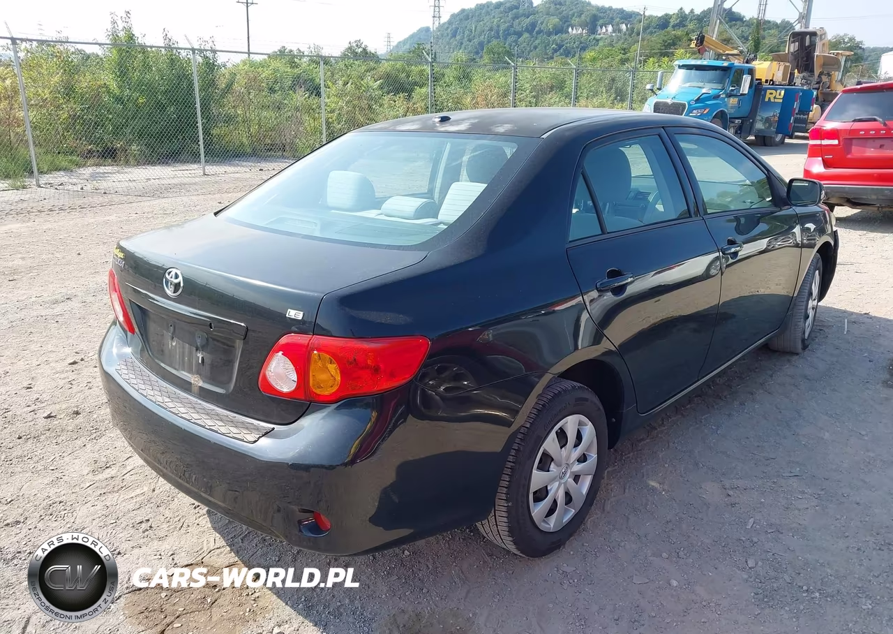 2010 Toyota Corolla Le VIN:2T1BU4EE2AC521866 - 4