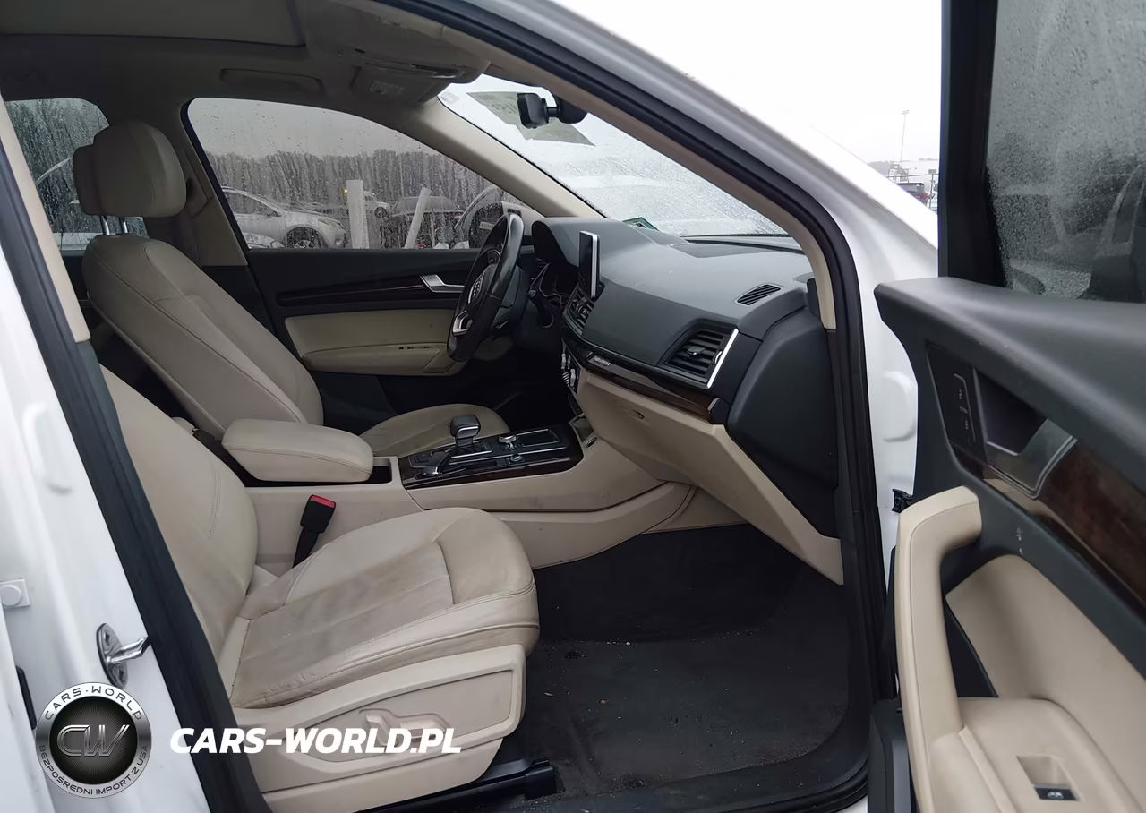 2018 Audi Q5 2.0T Premium VIN:WA1BNAFY2J2220589 - 5