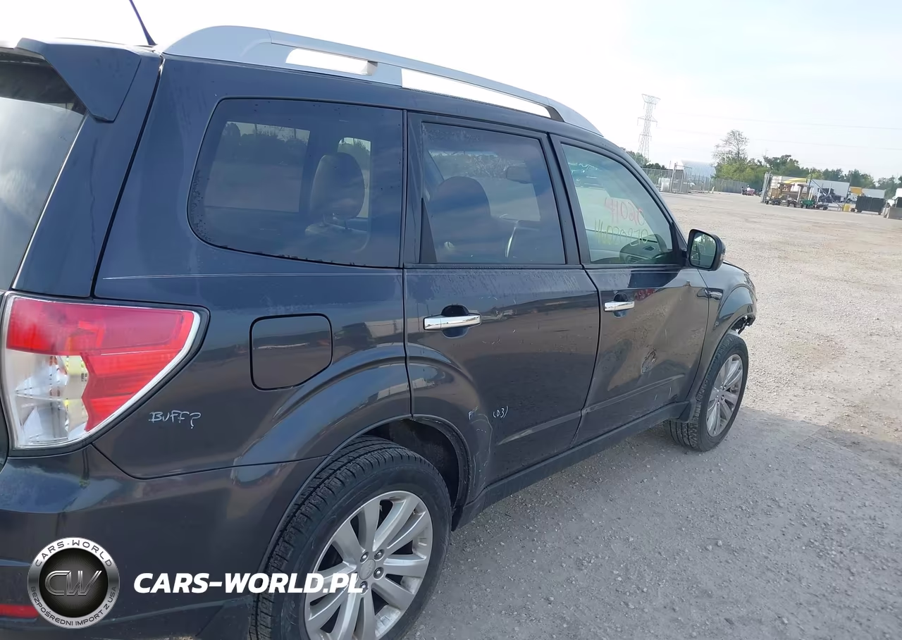 2013 Subaru Forester 2.5Xt Touring VIN:JF2SHGGC3DH435436 - 18
