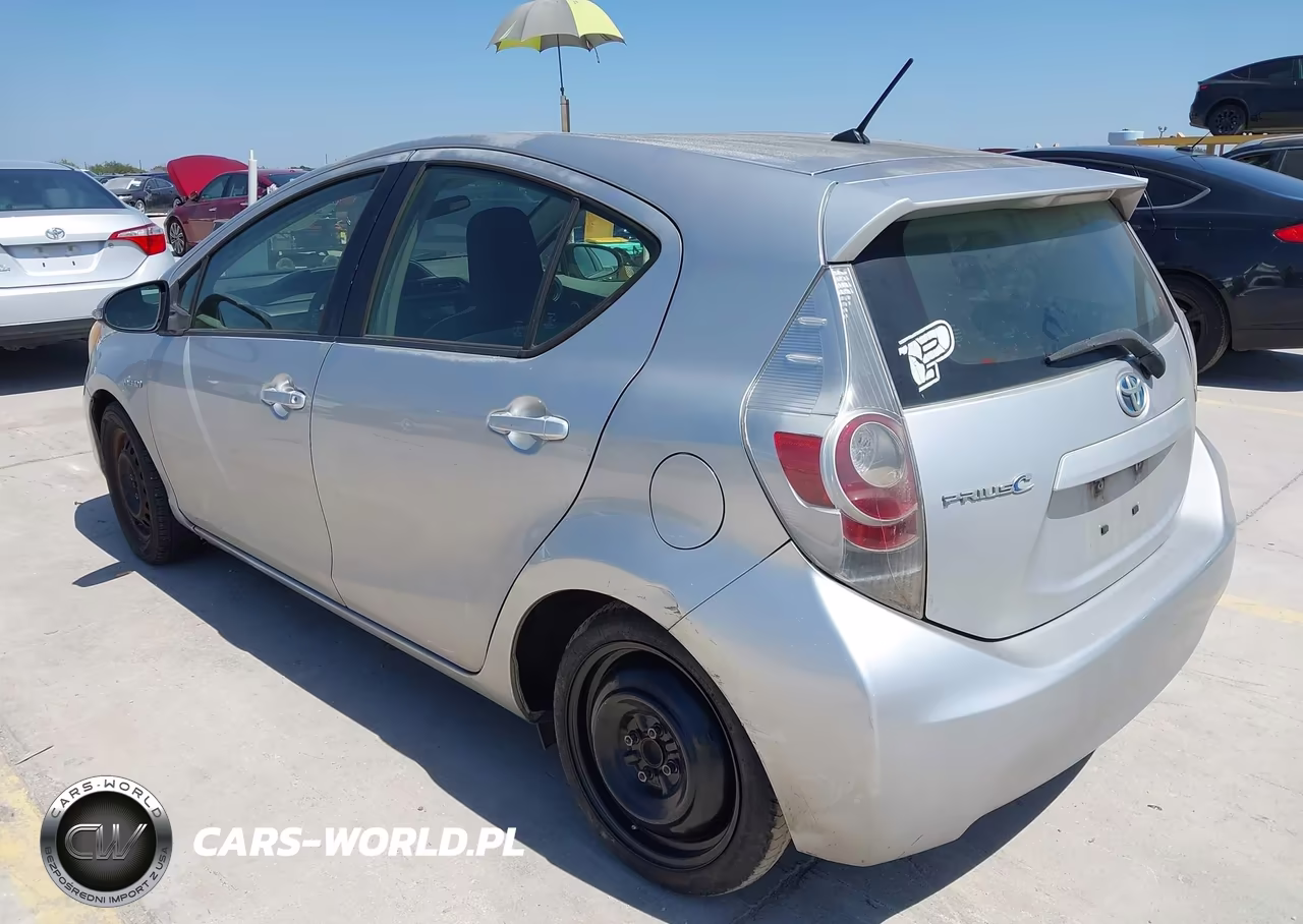 2013 Toyota Prius C One VIN:JTDKDTB34D1539484 - 3