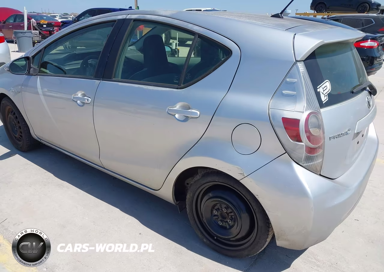 2013 Toyota Prius C One VIN:JTDKDTB34D1539484 - 6