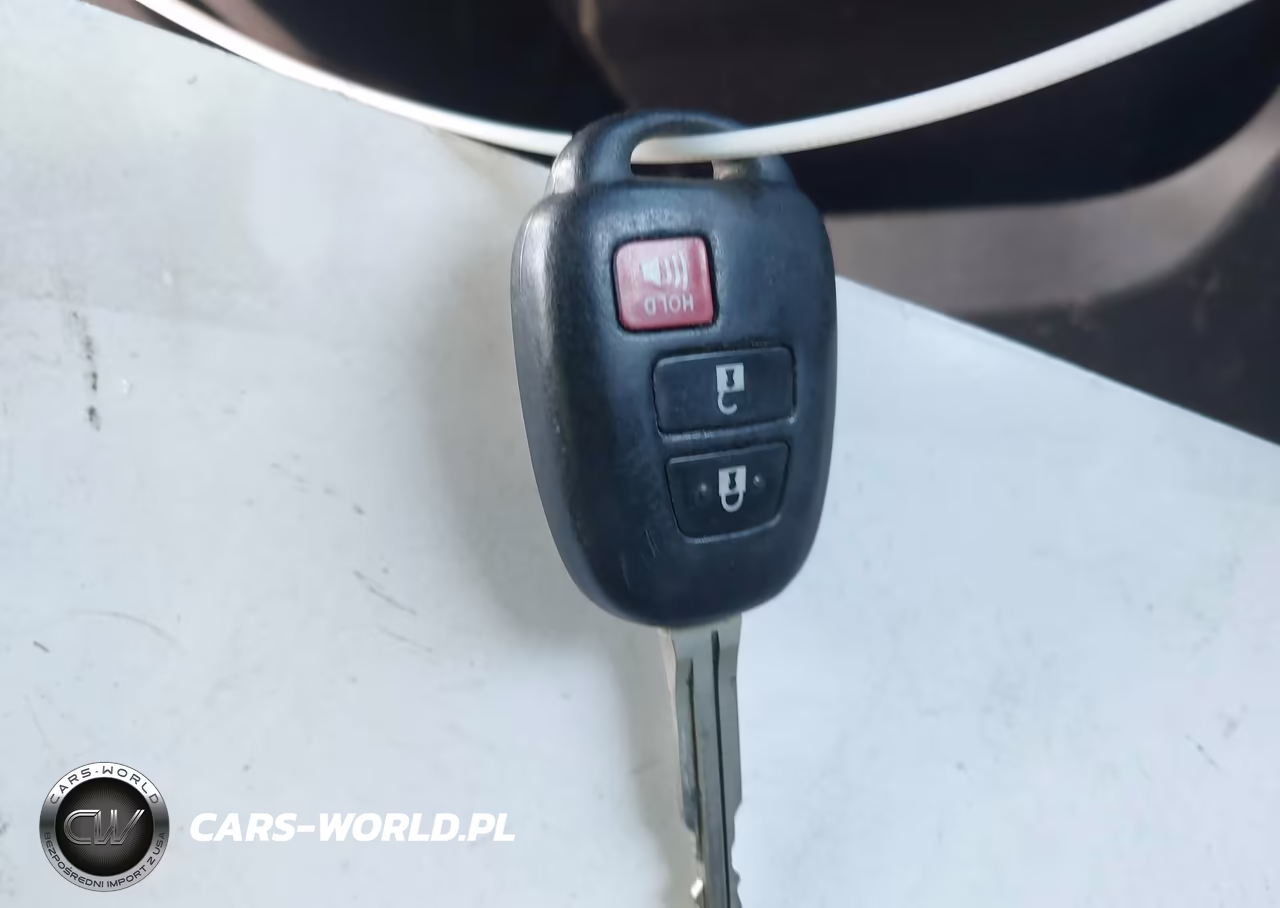 2014 Toyota Prius C One VIN:JTDKDTB31E1562772 - 11