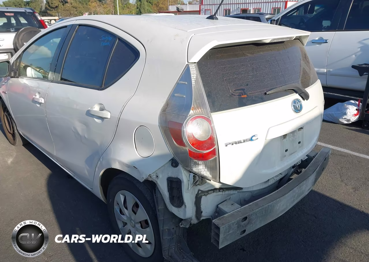 2014 Toyota Prius C One VIN:JTDKDTB31E1562772 - 6