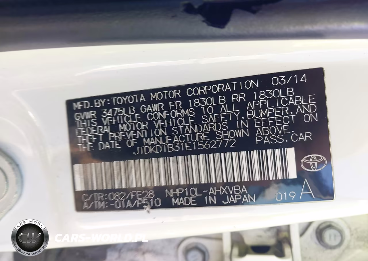 2014 Toyota Prius C One VIN:JTDKDTB31E1562772 - 9