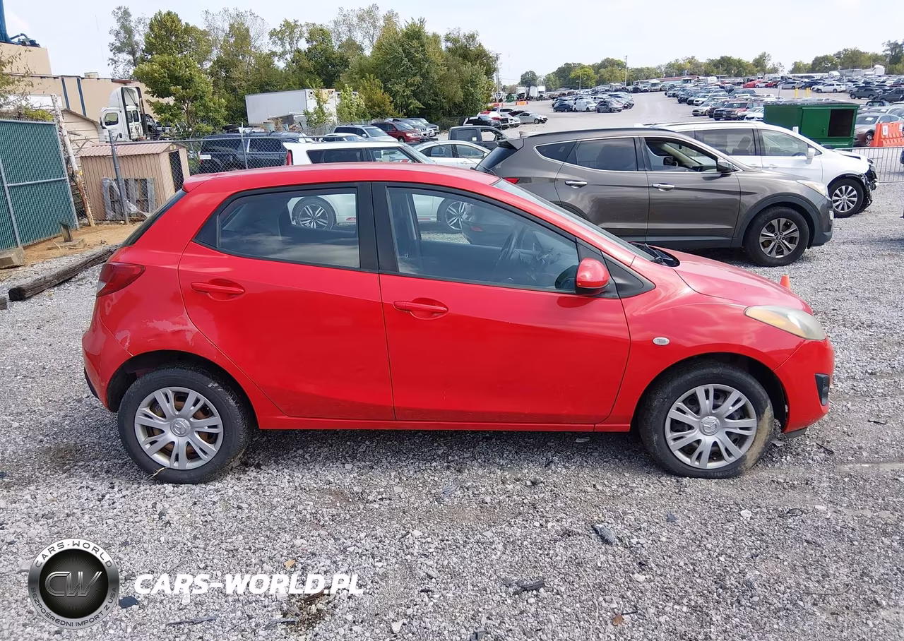 2012 Mazda Mazda2 Sport VIN:JM1DE1KY0C0137374 - 13