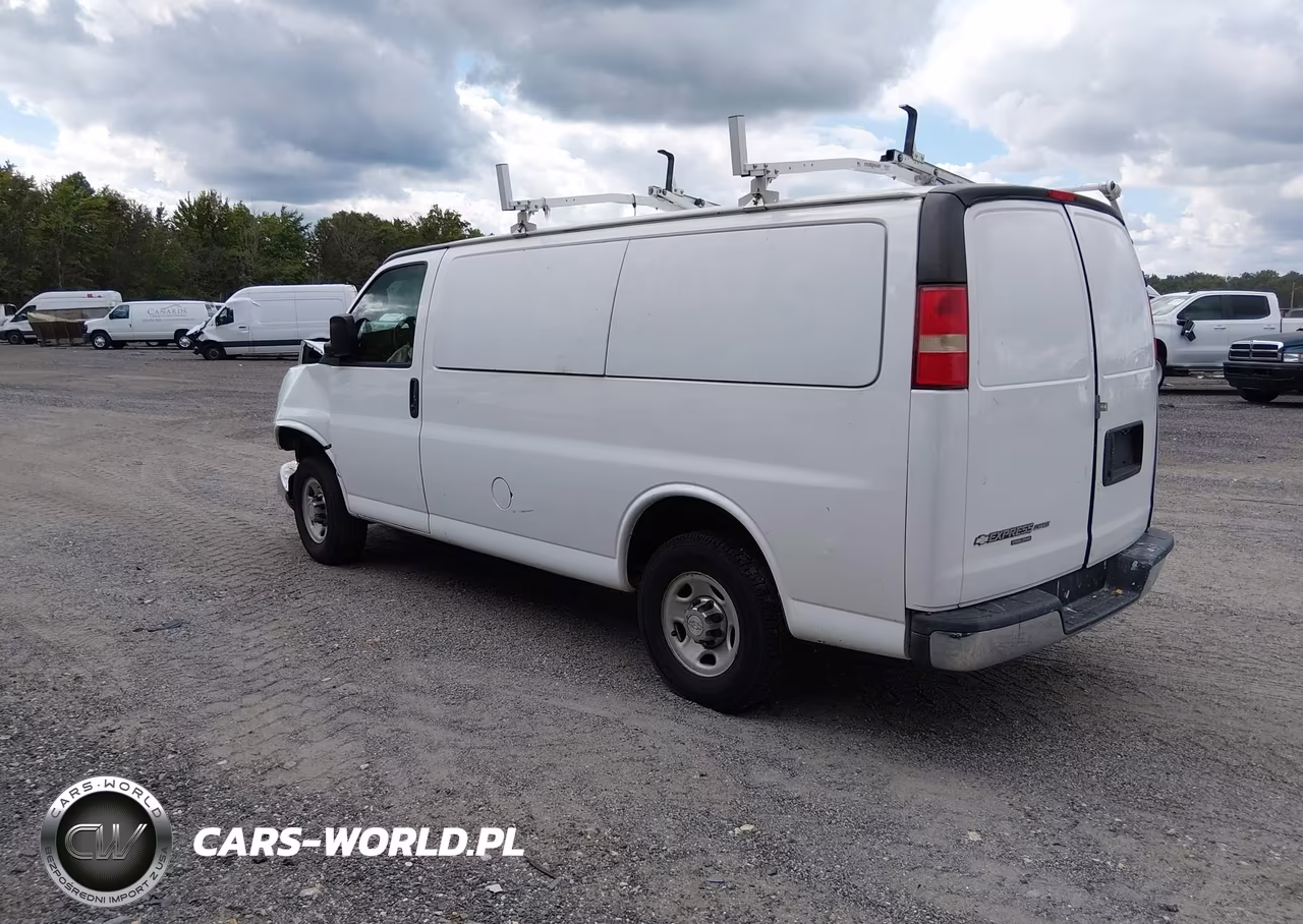 2016 Chevrolet Express 3500 Work Van VIN:1GCZGGFG3G1261773 - 3