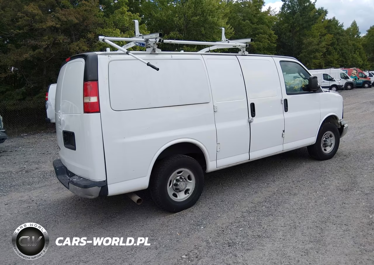 2016 Chevrolet Express 3500 Work Van VIN:1GCZGGFG3G1261773 - 4