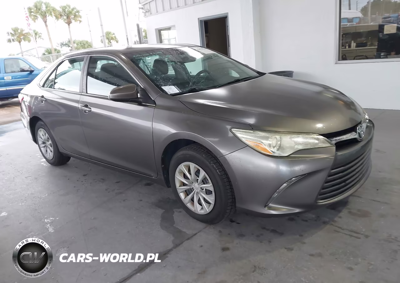 2015 Toyota Camry Le