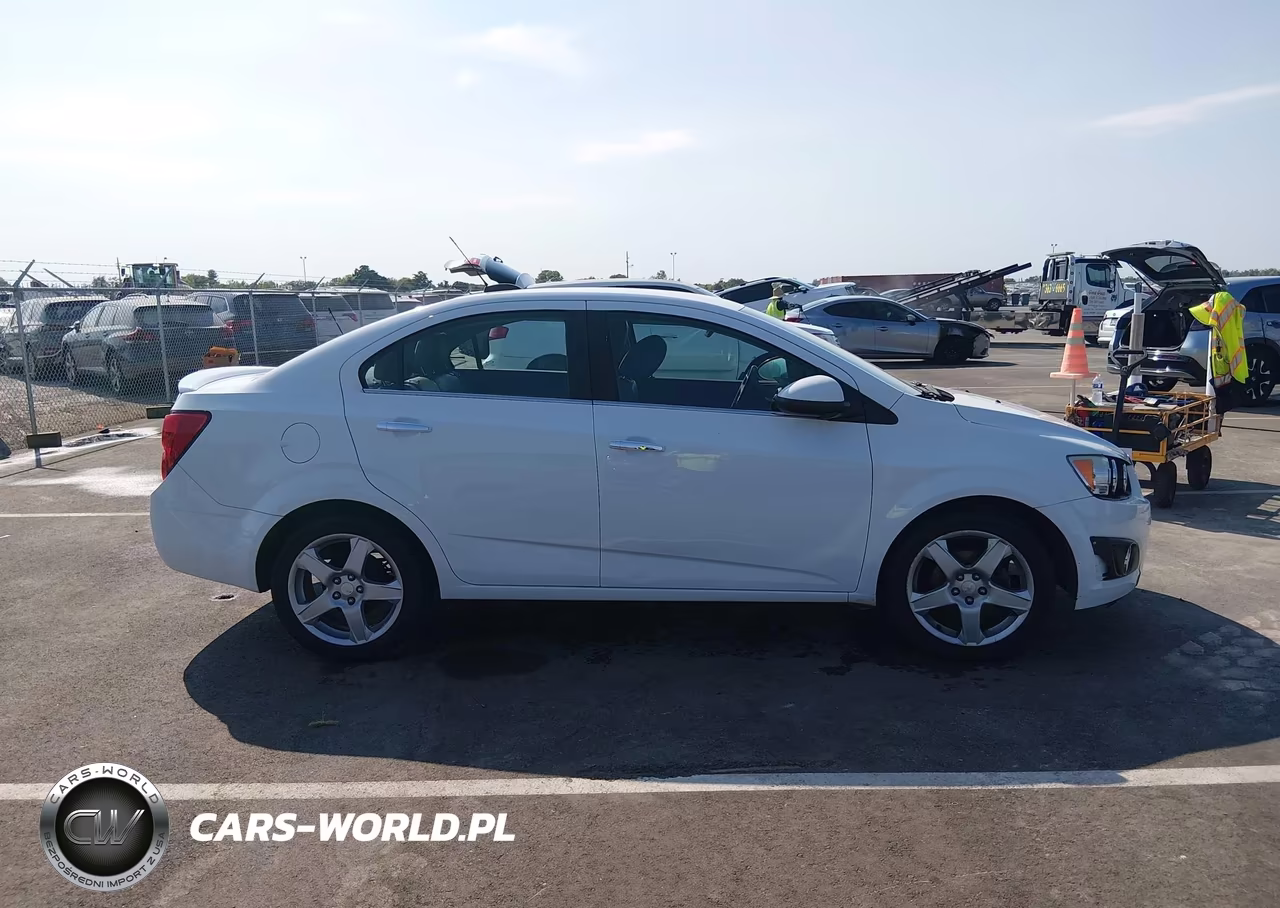 2015 Chevrolet Sonic Ltz Auto VIN:1G1JE5SB7F4204158 - 13