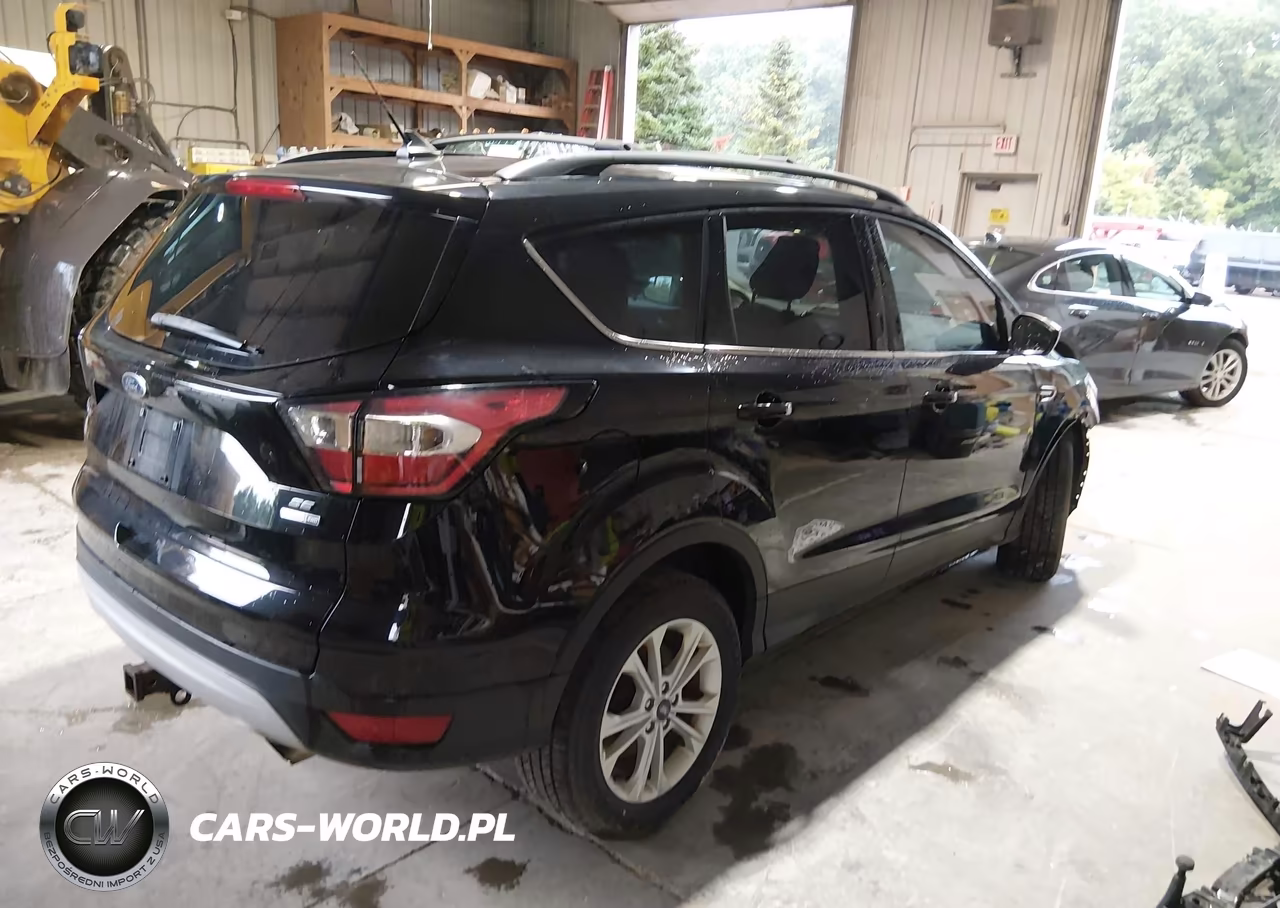 2018 Ford Escape Se VIN:1FMCU9GD1JUD21548 - 4