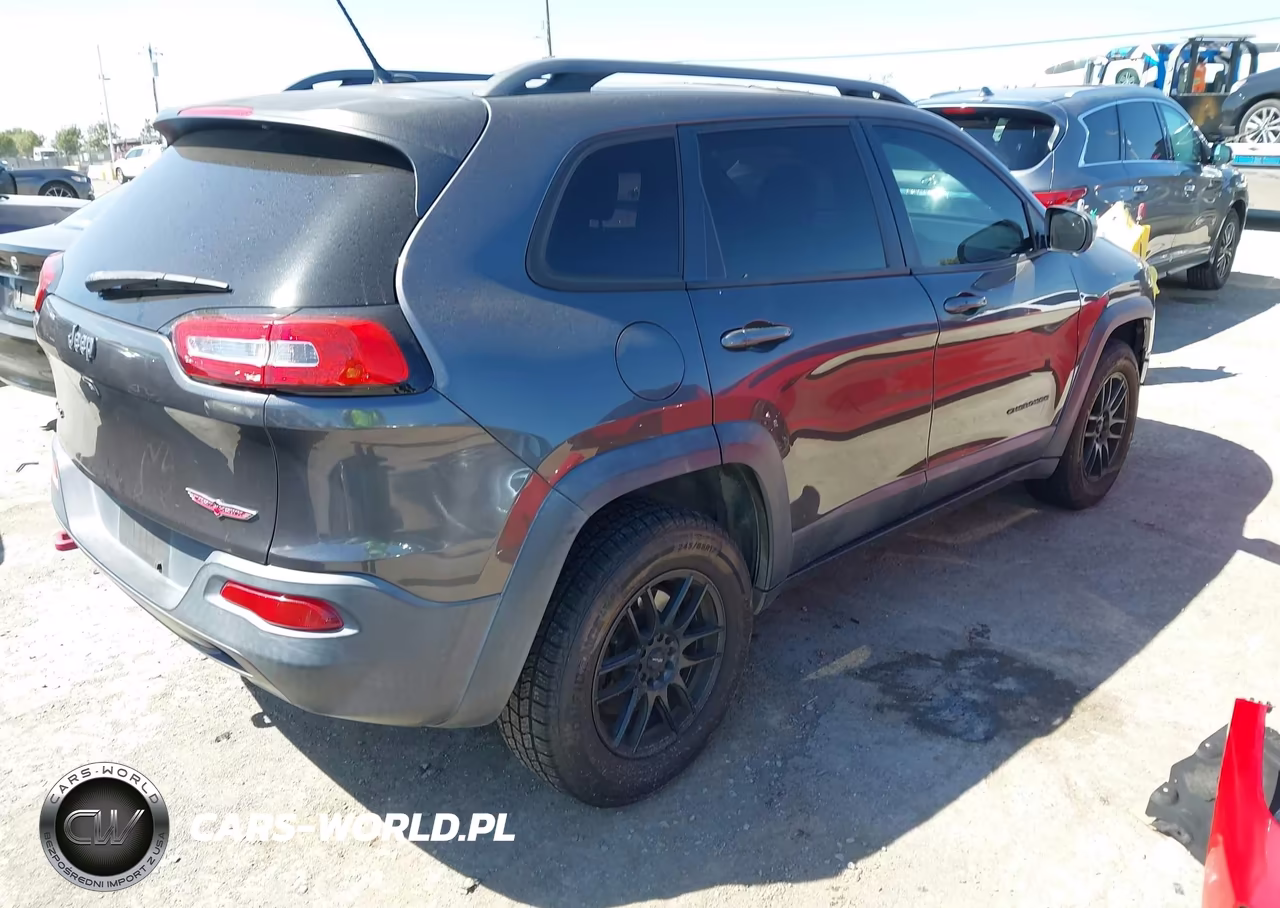 2015 Jeep Cherokee Trailhawk VIN:1C4PJMBB6FW634288 - 4