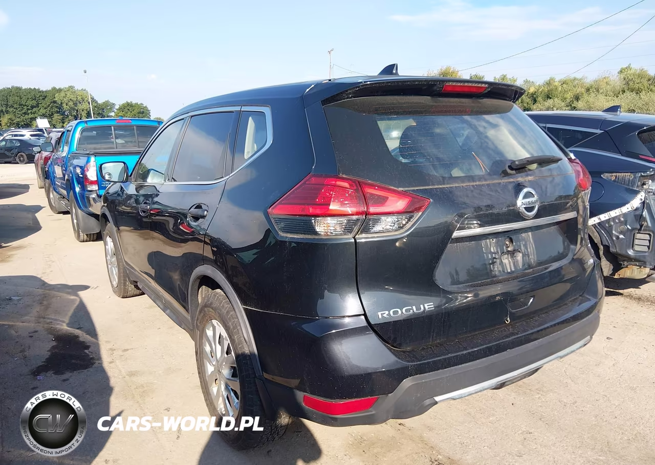 2017 Nissan Rogue S VIN:KNMAT2MV0HP569138 - 3