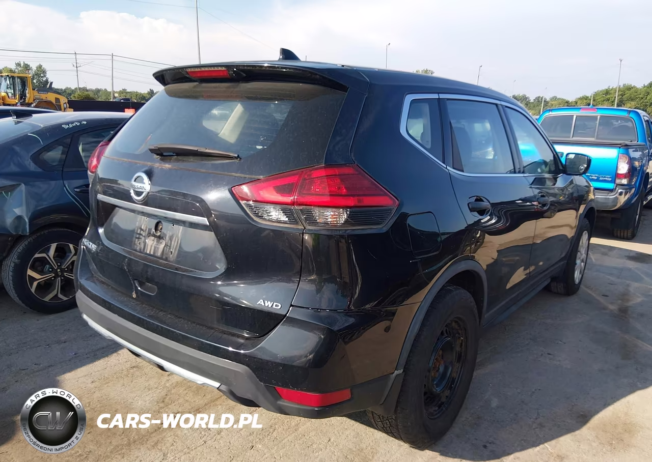 2017 Nissan Rogue S VIN:KNMAT2MV0HP569138 - 4