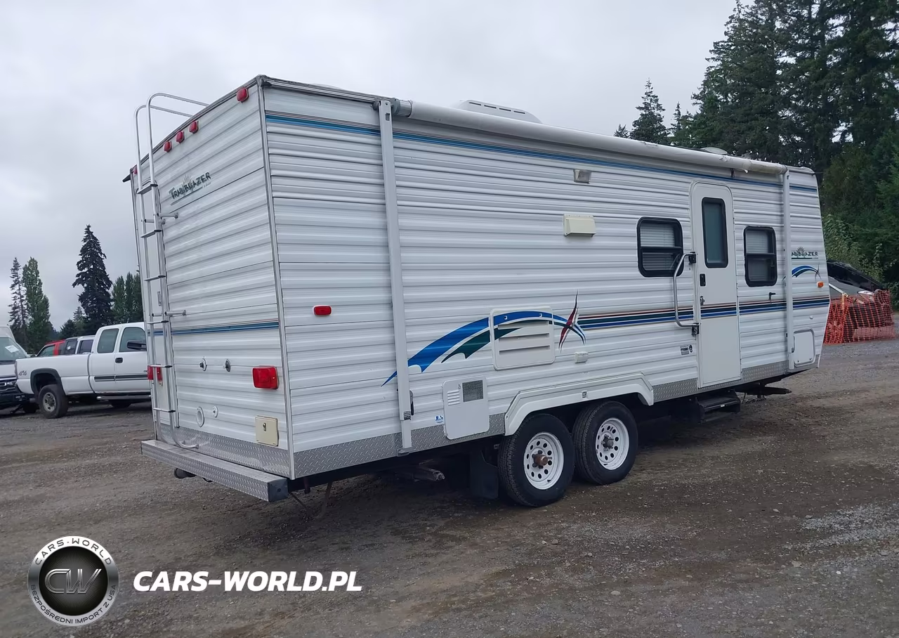 2004 Komfort Corp. Komfort 24B VIN:1K52KBL2042022174 - 4