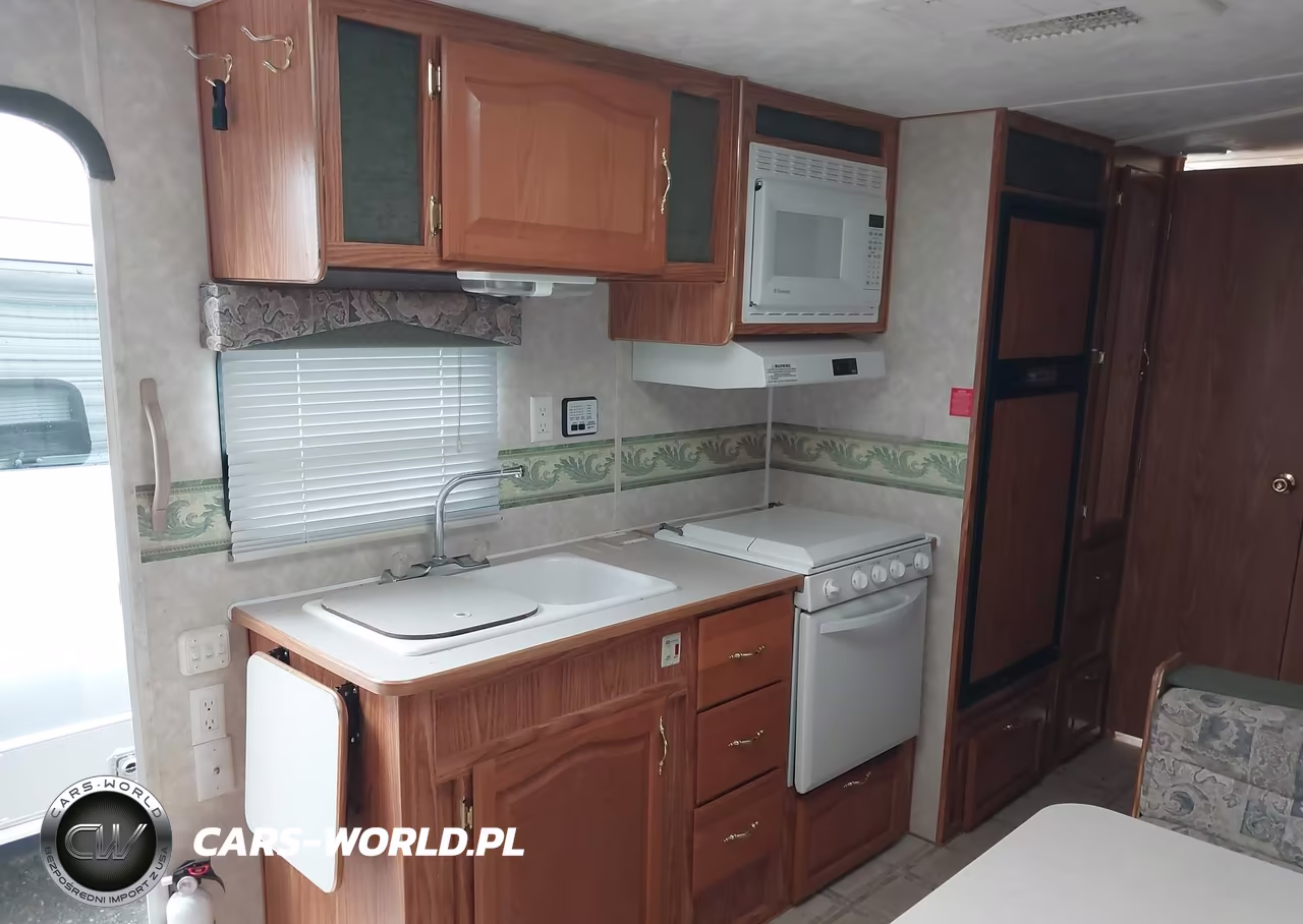 2004 Komfort Corp. Komfort 24B VIN:1K52KBL2042022174 - 7