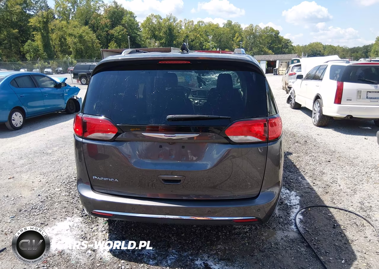 2020 Chrysler Pacifica Touring L VIN:2C4RC1BG2LR131844 - 16