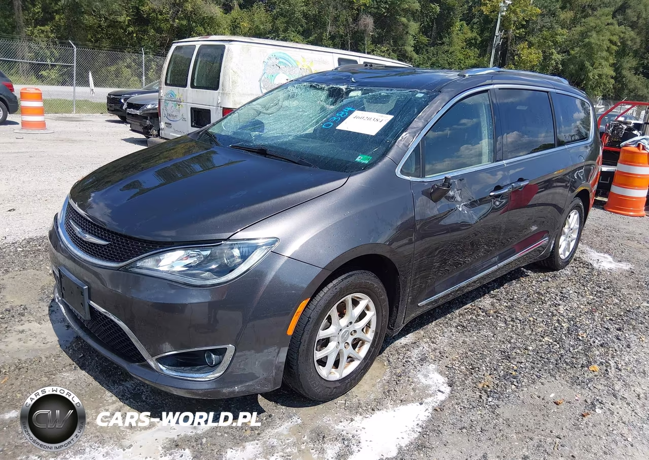 2020 Chrysler Pacifica Touring L VIN:2C4RC1BG2LR131844 - 2