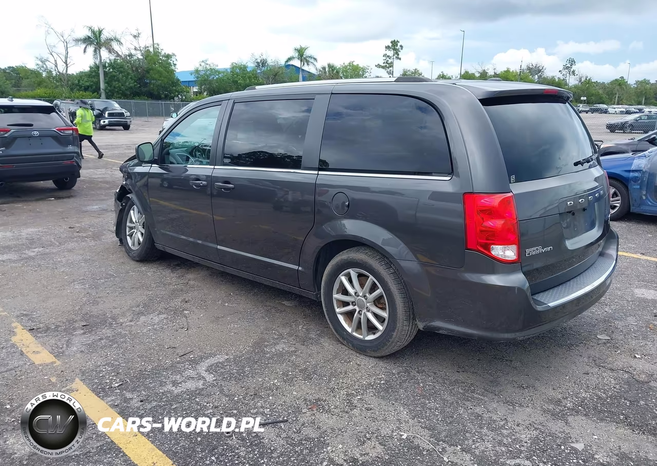 2019 Dodge Grand Caravan Sxt VIN:2C4RDGCG5KR784987 - 3