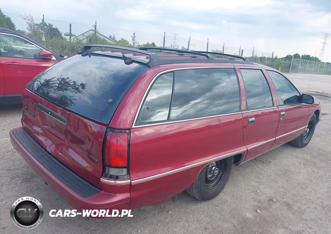 1995 Chevrolet Caprice Classic VIN:1G1BL82P4SR176582 - 4