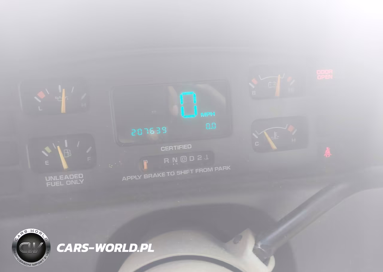 1995 Chevrolet Caprice Classic VIN:1G1BL82P4SR176582 - 7