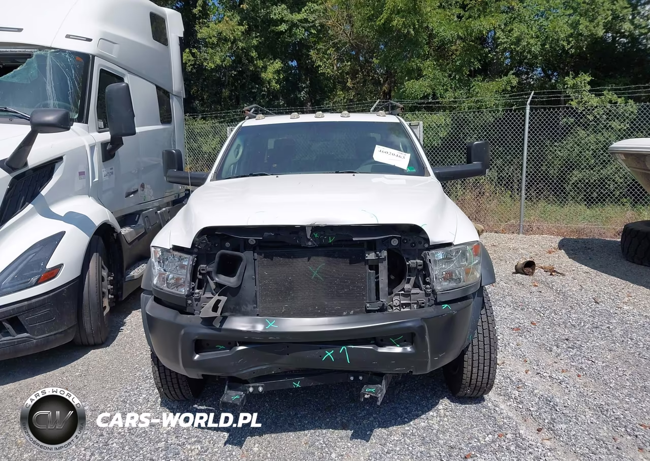 2018 Ram 5500 Chassis Tradesman-Slt-Laramie VIN:3C7WRNEL3JG122366 - 12