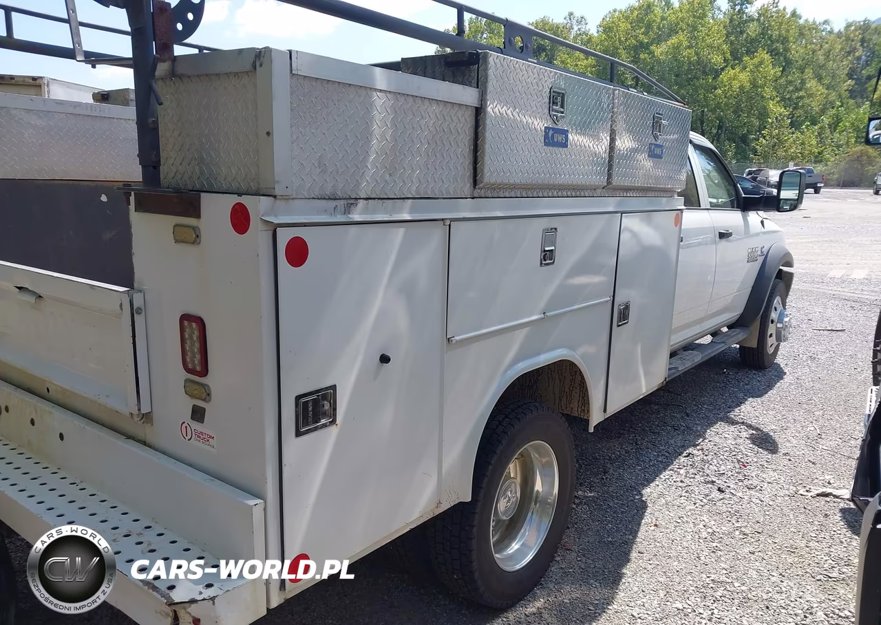 2018 Ram 5500 Chassis Tradesman-Slt-Laramie VIN:3C7WRNEL3JG122366 - 4