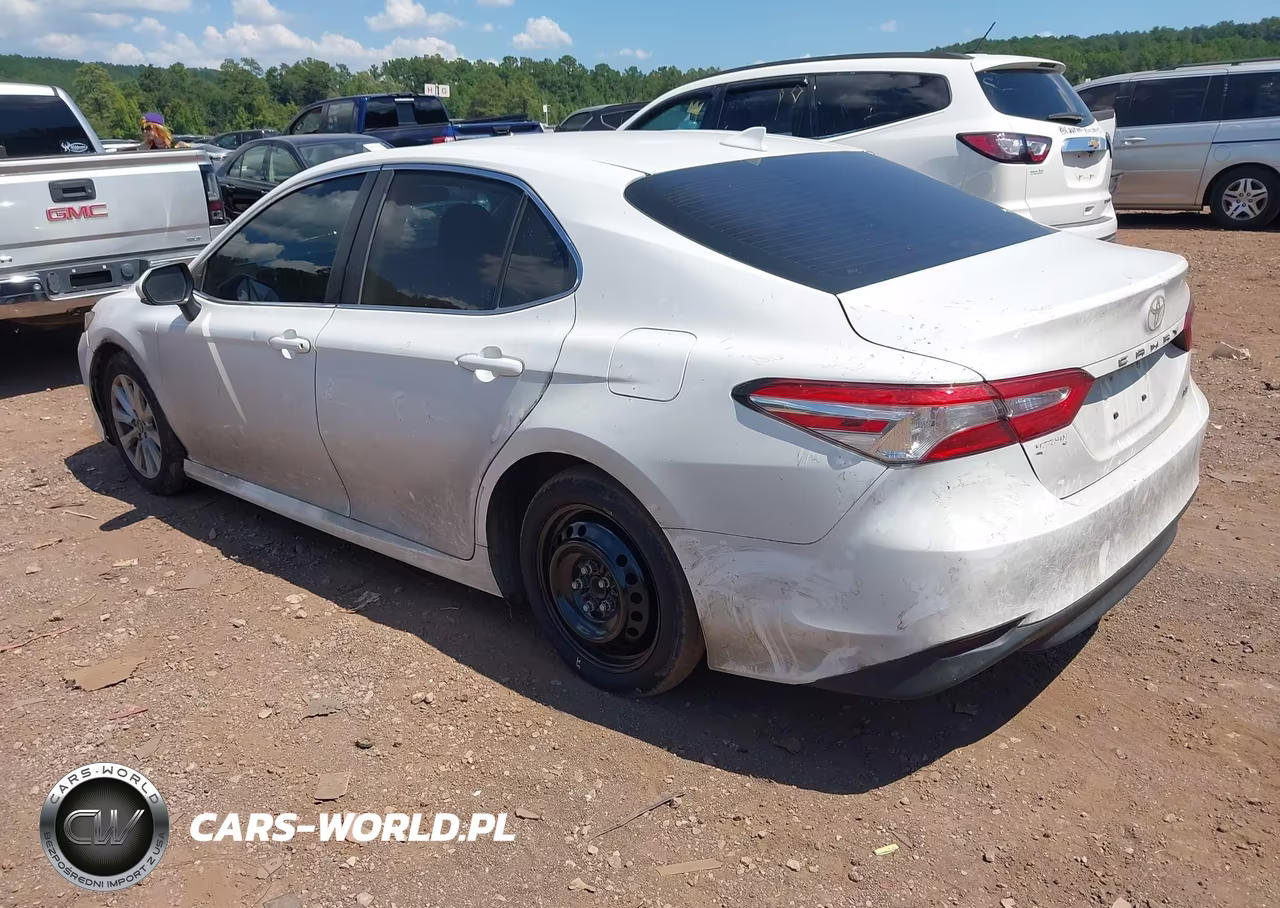 2019 Toyota Camry Le VIN:4T1B11HK9KU216776 - 3