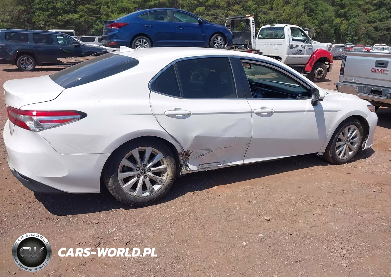 2019 Toyota Camry Le VIN:4T1B11HK9KU216776 - 6
