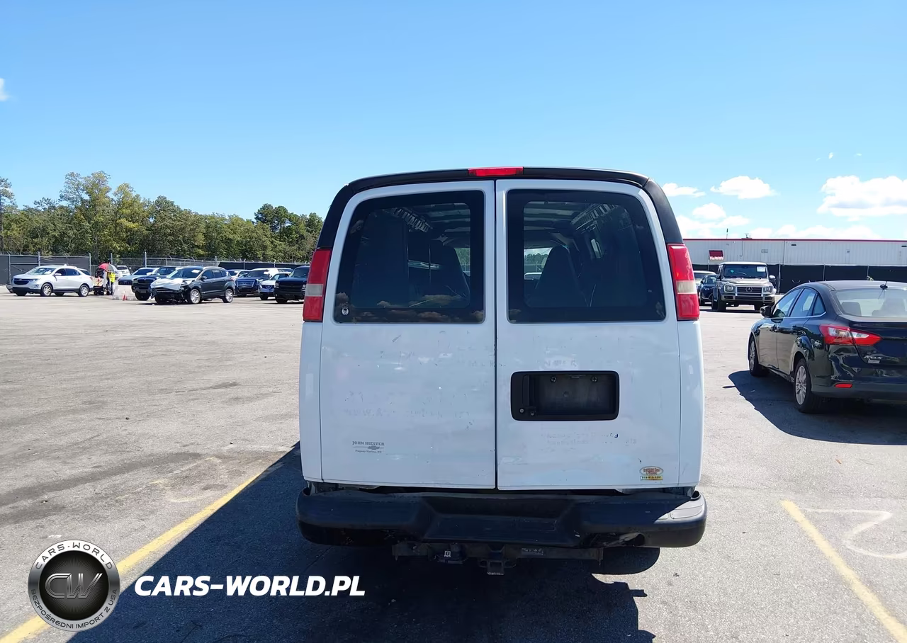 2017 Chevrolet Express 2500 Work Van VIN:1GCWGBFF1H1193746 - 17