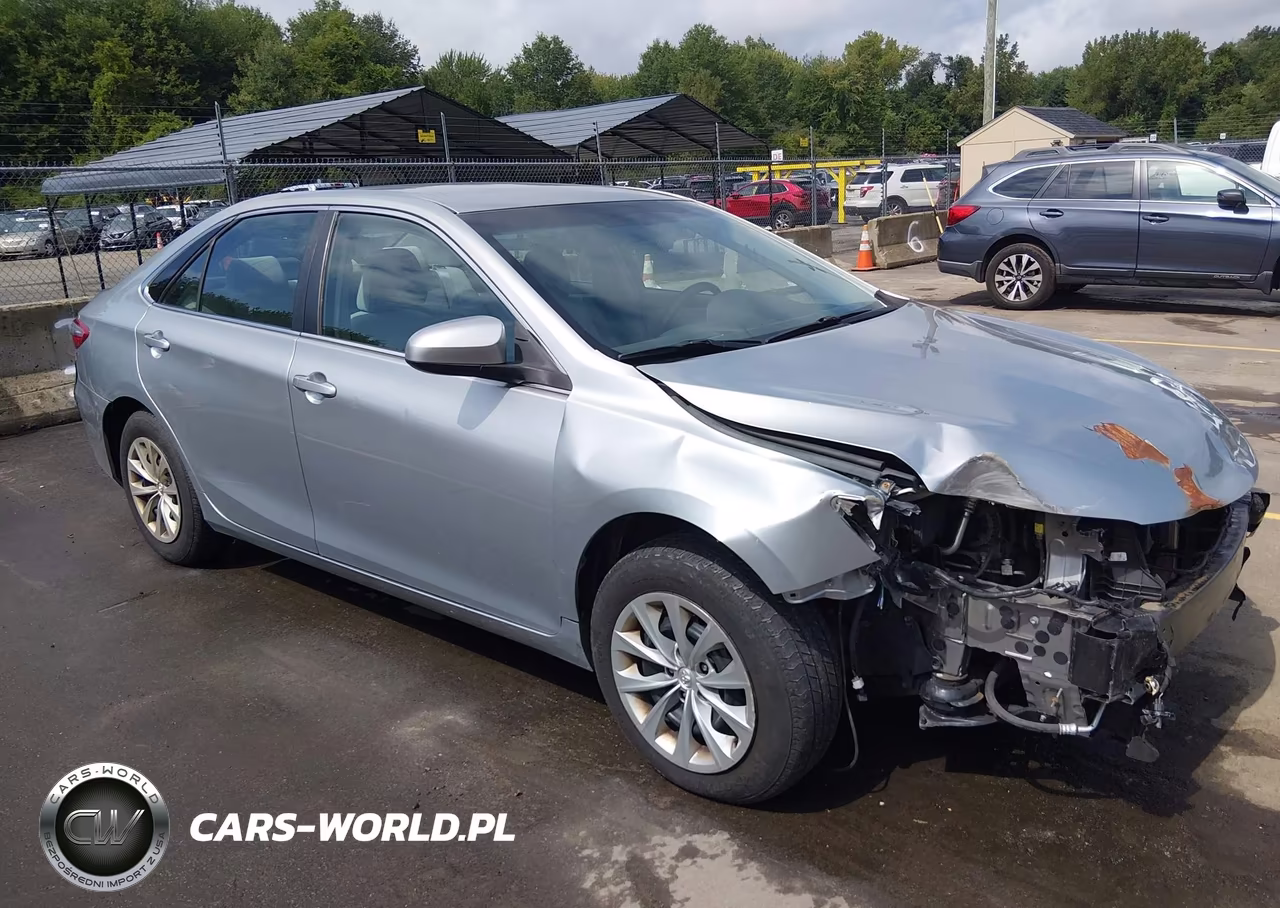 2017 Toyota Camry Le – zdjęcie 1 z 17