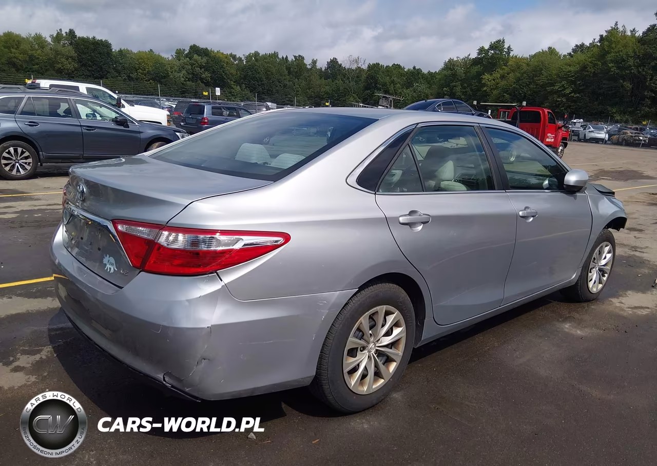 2017 Toyota Camry Le VIN:4T1BF1FK9HU707040 - 4