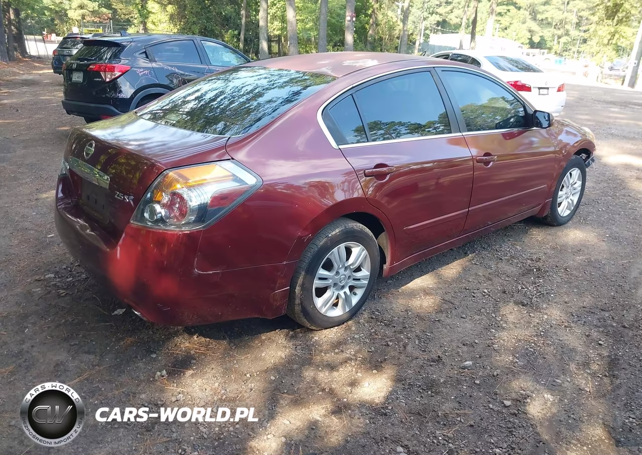 2011 Nissan Altima 2.5 S VIN:1N4AL2AP5BN415880 - 4