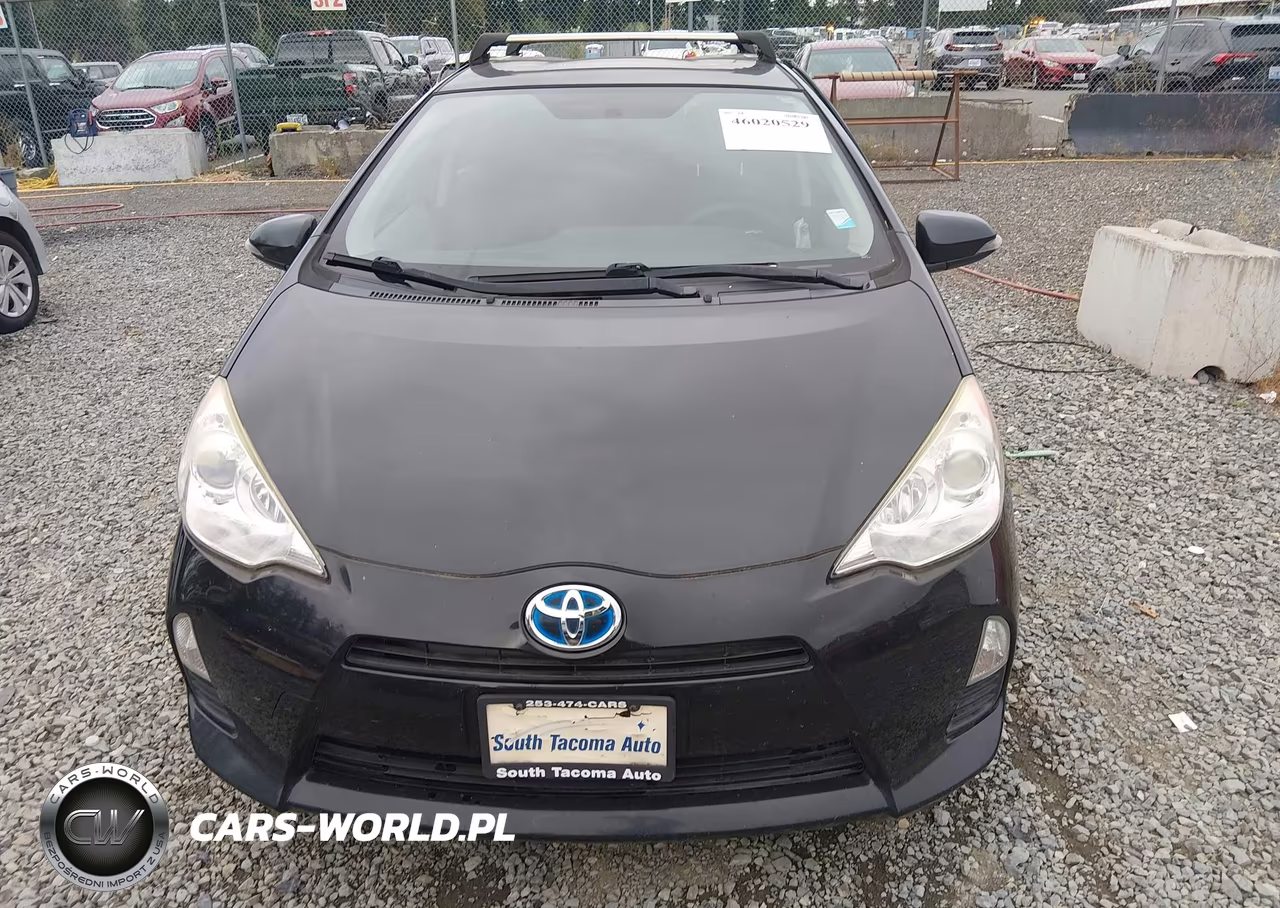 2014 Toyota Prius C Two VIN:JTDKDTB31E1569897 - 12