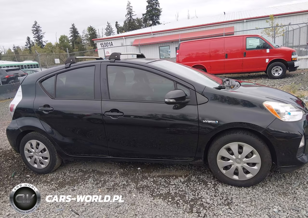 2014 Toyota Prius C Two VIN:JTDKDTB31E1569897 - 13