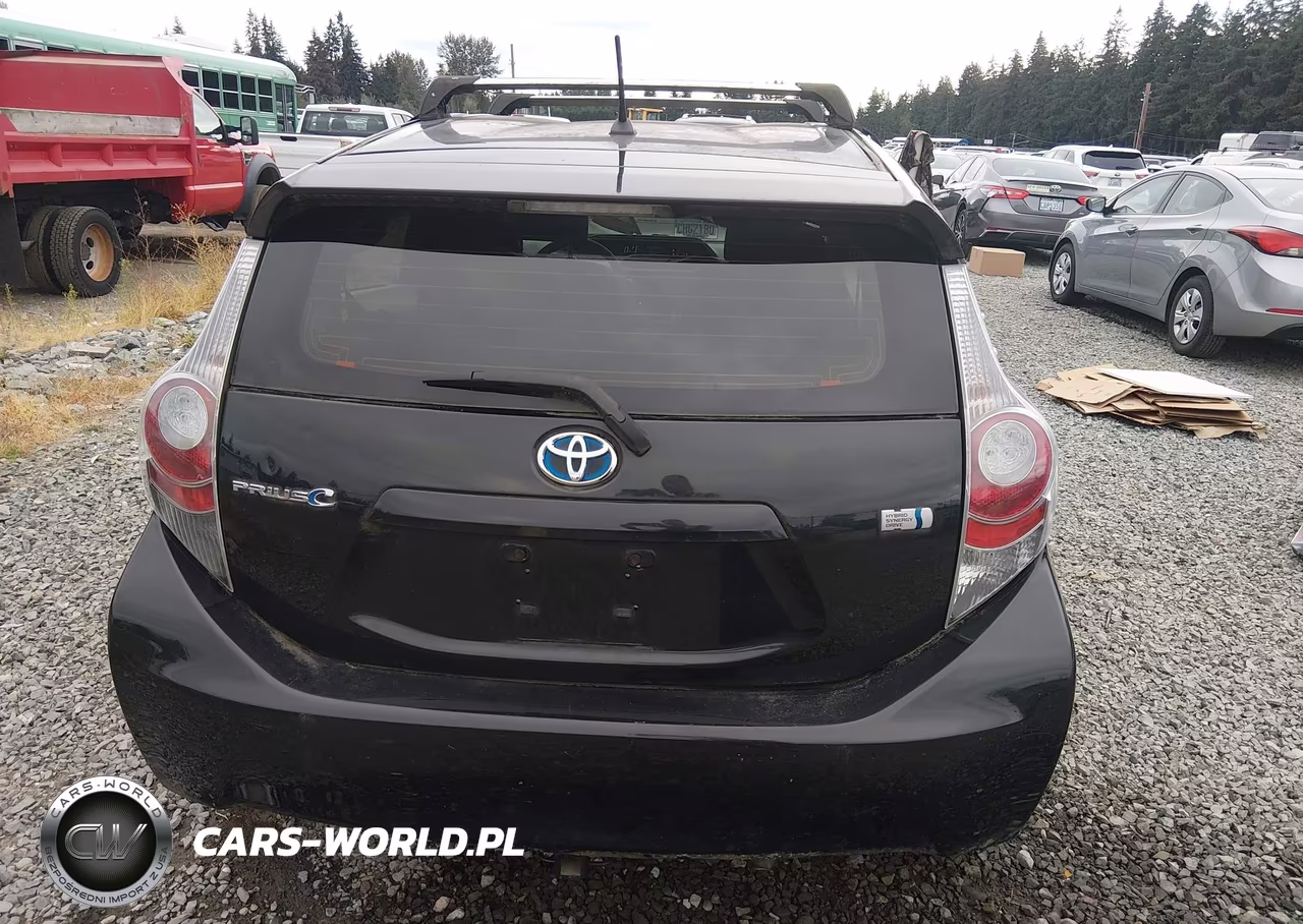 2014 Toyota Prius C Two VIN:JTDKDTB31E1569897 - 16