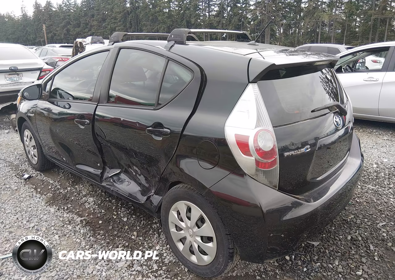 2014 Toyota Prius C Two VIN:JTDKDTB31E1569897 - 3