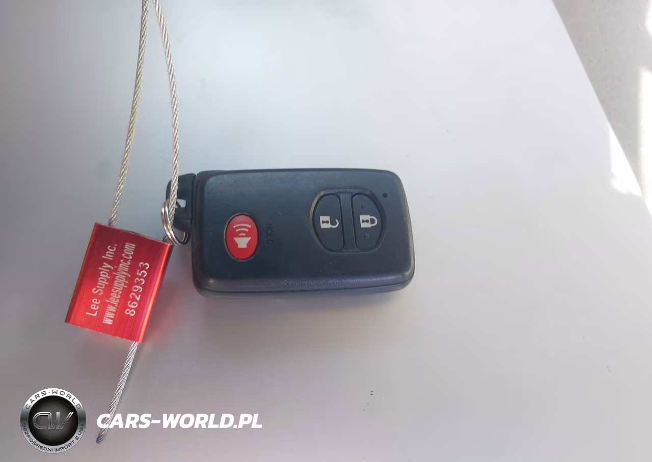 2014 Toyota Prius Two VIN:JTDKN3DU1E1794548 - 11