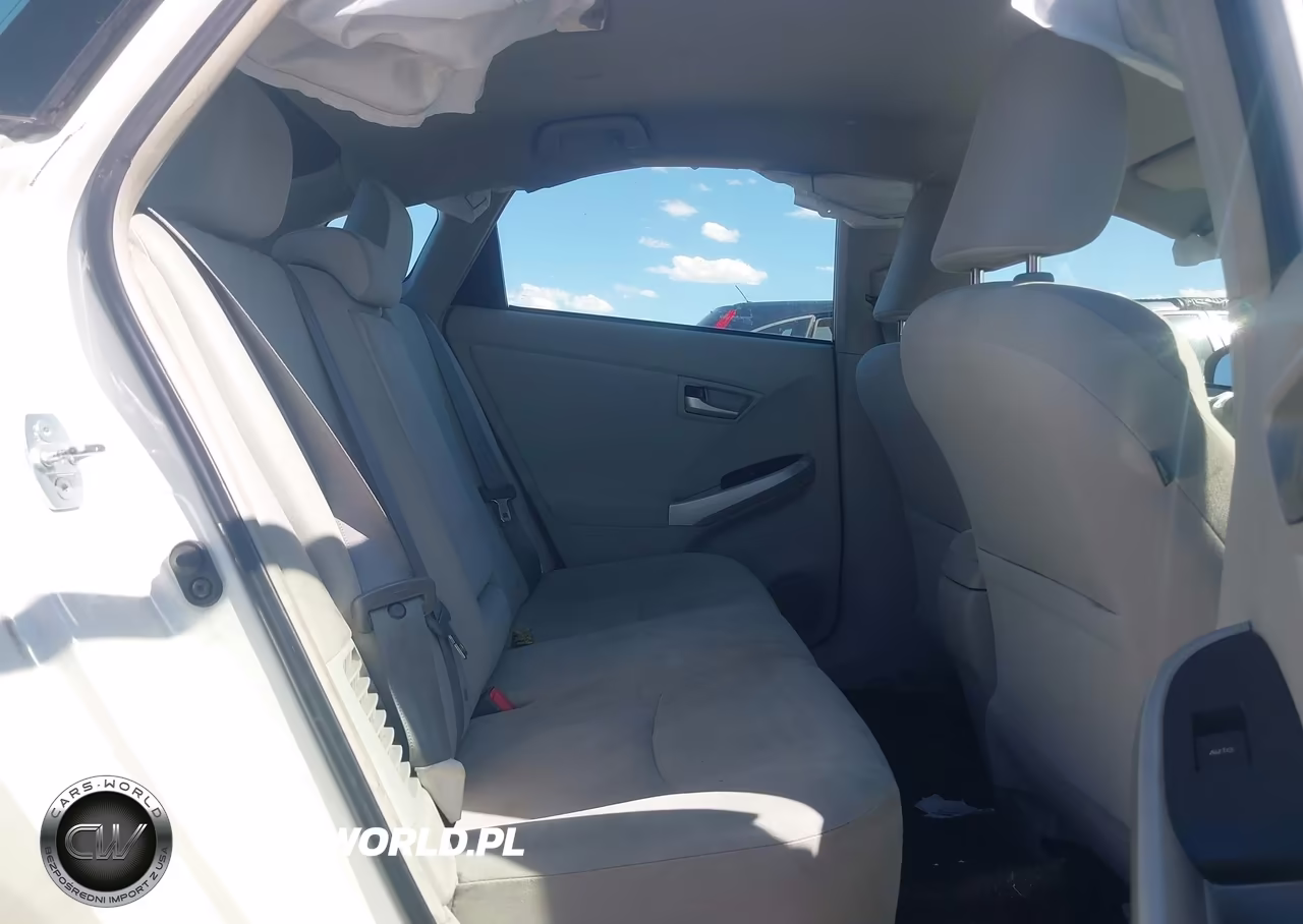 2014 Toyota Prius Two VIN:JTDKN3DU1E1794548 - 8