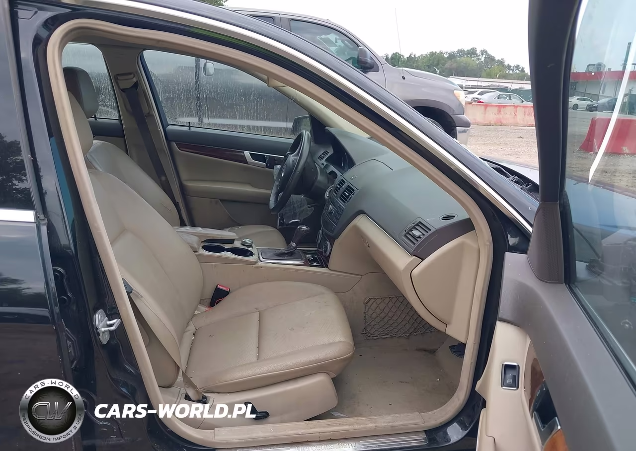 2011 Mercedes-Benz C 300 Luxury 4Matic VIN:WDDGF8BB0BR147627 - 5