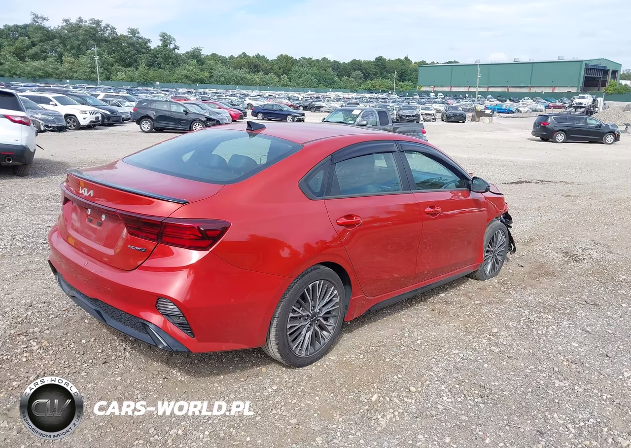 2024 Kia Forte Gt-Line VIN:3KPF54AD0RE720245 - 4