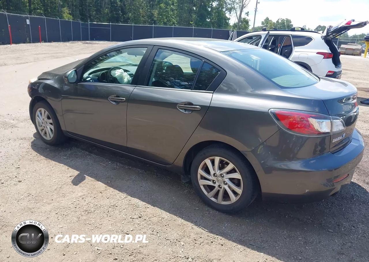 2012 Mazda Mazda3 I Touring VIN:JM1BL1V71C1684809 - 3