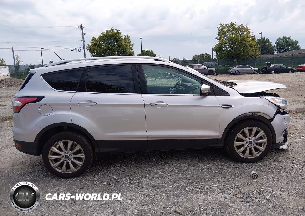 2018 Ford Escape Titanium VIN:1FMCU9J96JUB05652 - 13